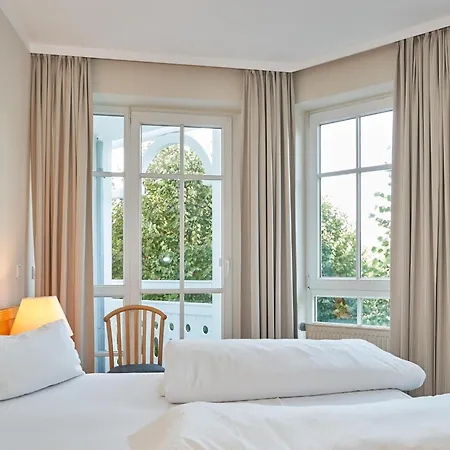 Apartment In Attraktiver Lage Des Ostseebades Sellin (Rugen)